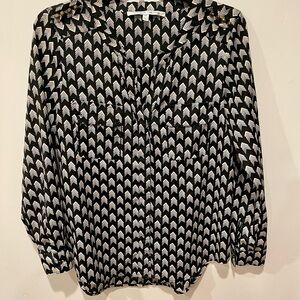 Collective Concepts Black and White 3/4 Sleeve Notched Collar Blouse